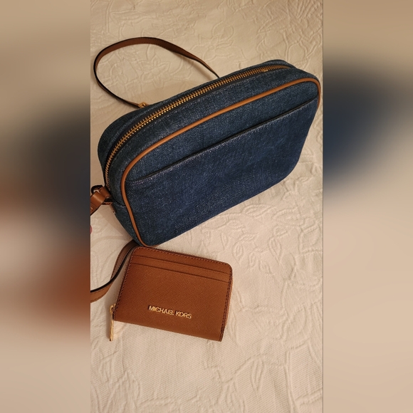 Michael Kors Purse and Wallet Blue Denim - Picture 3 of 9